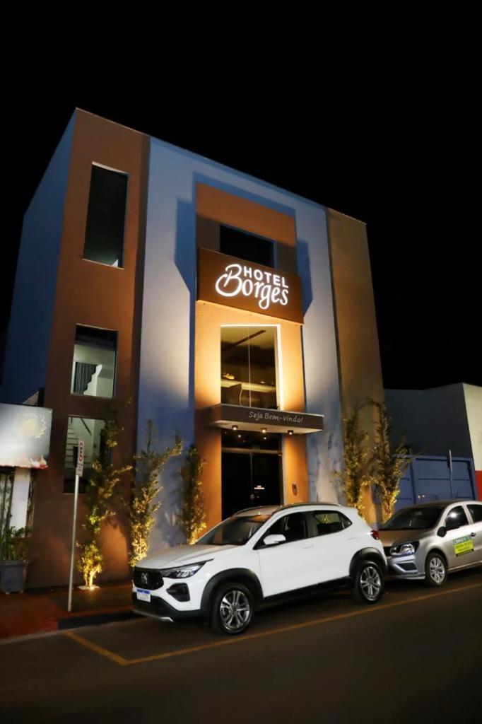 Hotel Borges Quirinopolis Екстер'єр фото