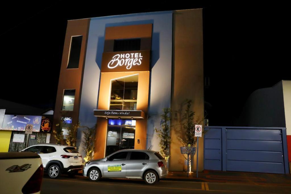 Hotel Borges Quirinopolis Екстер'єр фото