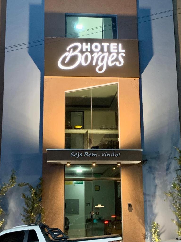 Hotel Borges Quirinopolis Екстер'єр фото